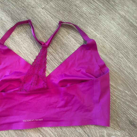 3 Victoria's Secret bralettes. M - Picture 7 of 8